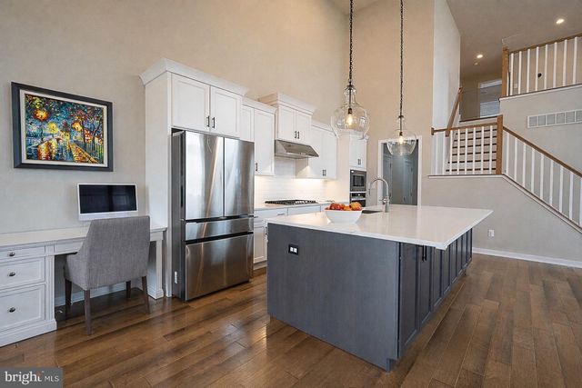 34 TAMARACK CIR, Eagleville, PA 19403