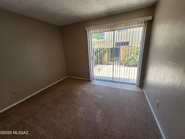 810 S Kolb Rd Unit 3, Tucson, AZ 85710