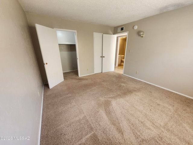 810 S Kolb Rd Unit 3, Tucson, AZ 85710