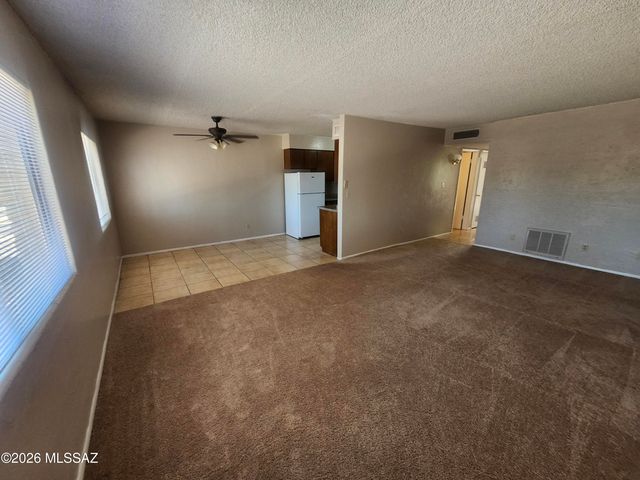 810 S Kolb Rd Unit 3, Tucson, AZ 85710
