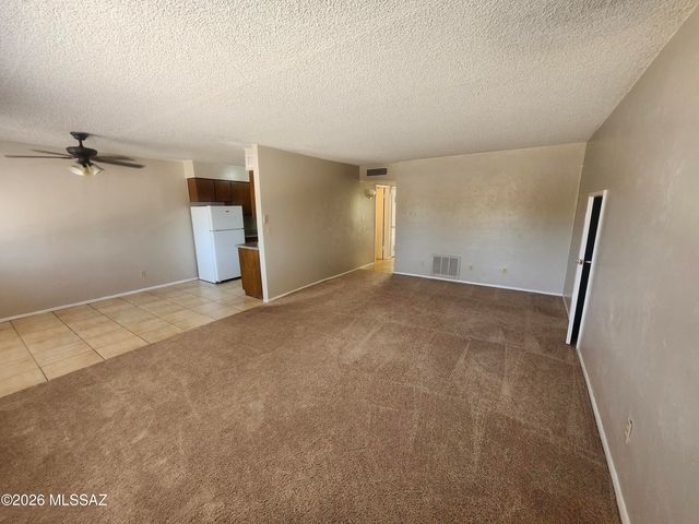 810 S Kolb Rd Unit 3, Tucson, AZ 85710