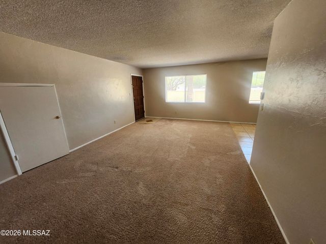 810 S Kolb Rd Unit 3, Tucson, AZ 85710