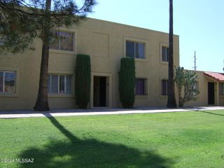 810 S Kolb Rd Unit 3, Tucson, AZ 85710