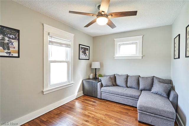 2111 Wascana Avenue, Lakewood, OH 44107