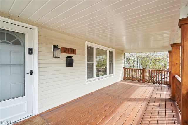 2111 Wascana Avenue, Lakewood, OH 44107