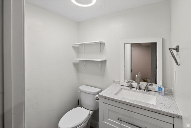 2016 E CEDAR TRAILS WAY, Eagle Mountain, UT 84005