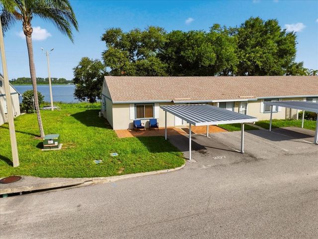 207 WINTER RIDGE BOULEVARD 4, Winter Haven, FL 33881