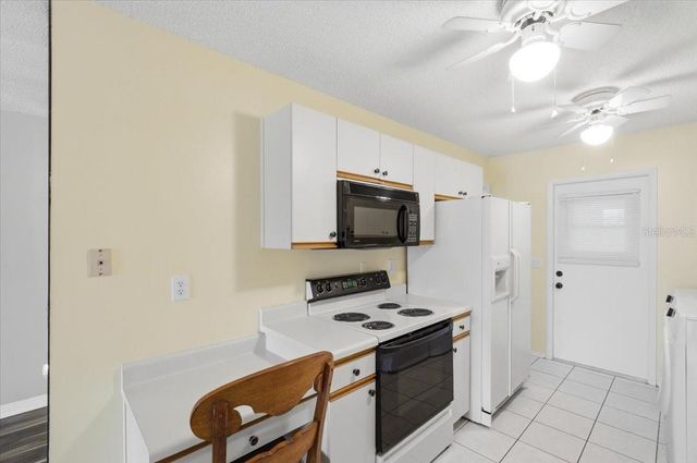 207 WINTER RIDGE BOULEVARD 4, Winter Haven, FL 33881