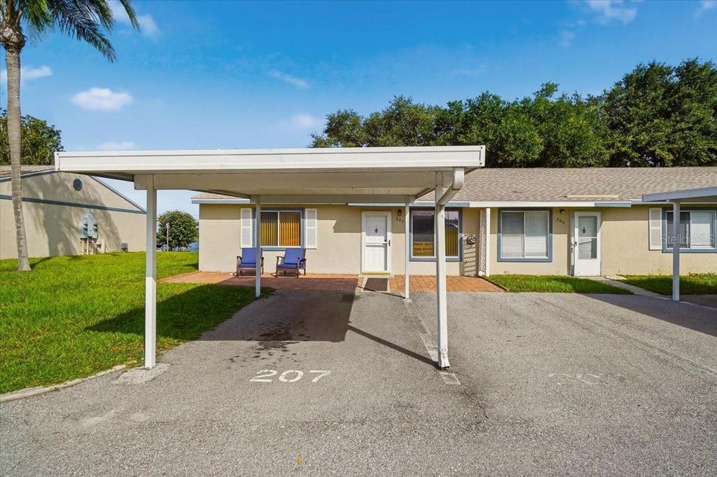 207 WINTER RIDGE BOULEVARD 4, Winter Haven, FL 33881