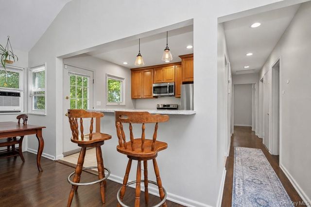 7 Tudor Place, Hartsdale, NY 10530