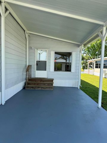 50 Ipanema Way, Fort Pierce, FL 34951