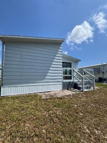 50 Ipanema Way, Fort Pierce, FL 34951