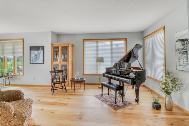 4744 Rose Creek Parkway S, Fargo, ND 58104