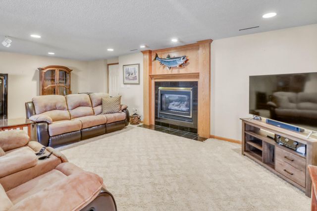 4744 Rose Creek Parkway S, Fargo, ND 58104