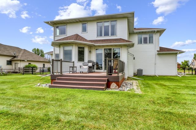 4744 Rose Creek Parkway S, Fargo, ND 58104