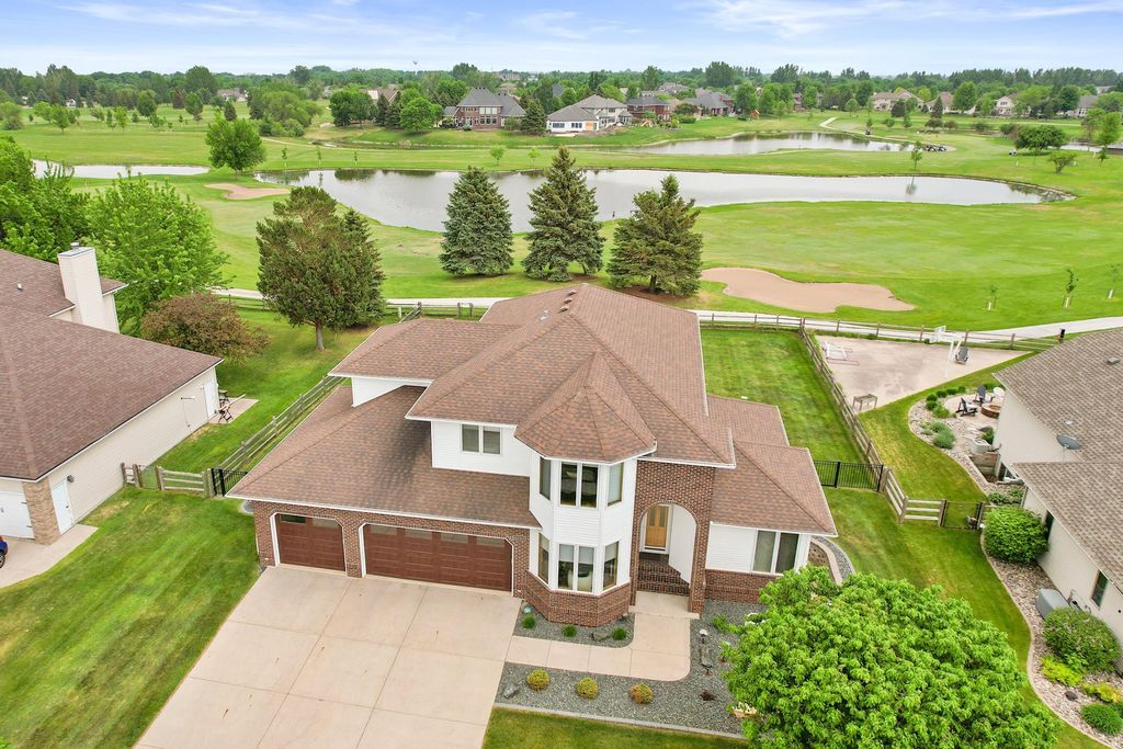 4744 Rose Creek Parkway S, Fargo, ND 58104