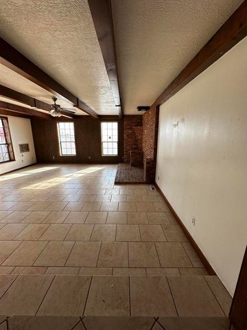 218 Mark Drive, Belen, NM 87002