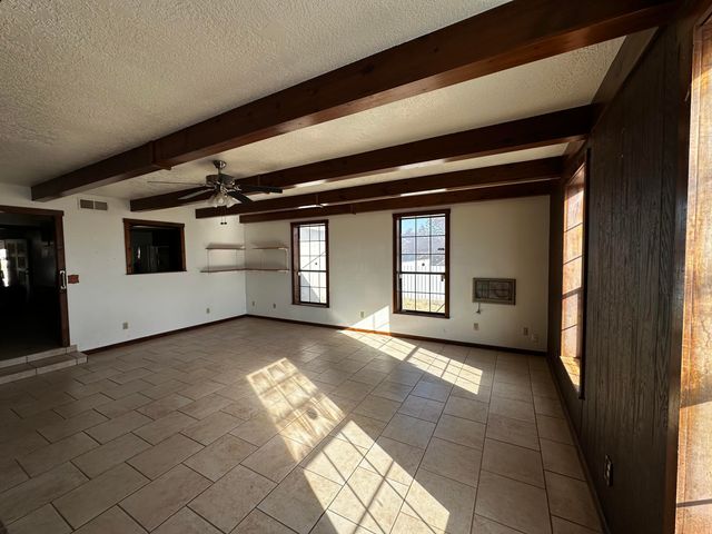 218 Mark Drive, Belen, NM 87002