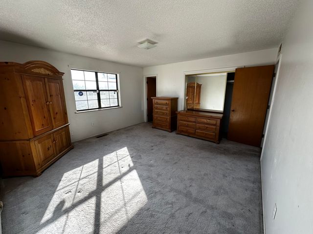 218 Mark Drive, Belen, NM 87002