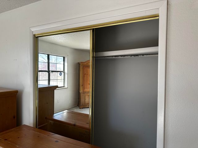 218 Mark Drive, Belen, NM 87002