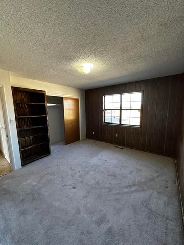 218 Mark Drive, Belen, NM 87002