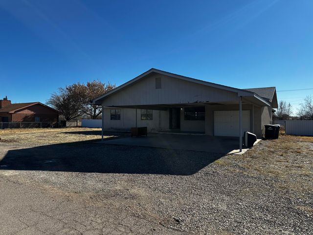 218 Mark Drive, Belen, NM 87002