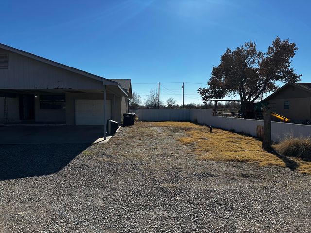 218 Mark Drive, Belen, NM 87002