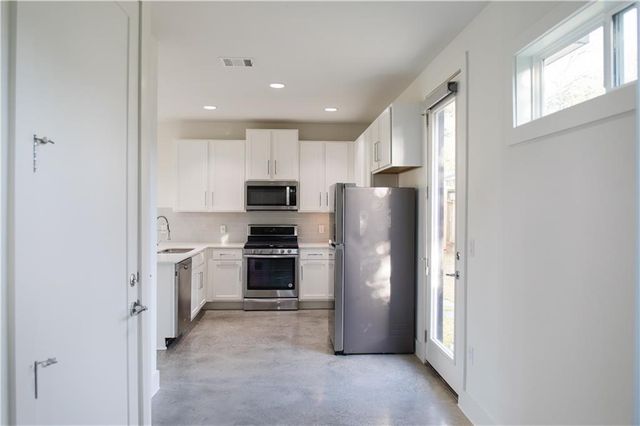 3415 Dalton ST B, Austin, TX 78745