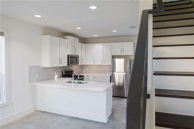 3415 Dalton ST B, Austin, TX 78745