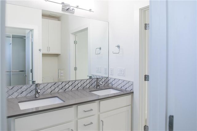 3415 Dalton ST B, Austin, TX 78745