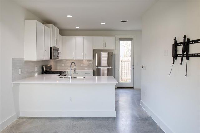 3415 Dalton ST B, Austin, TX 78745