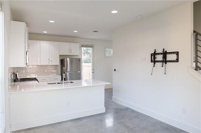 3415 Dalton ST B, Austin, TX 78745