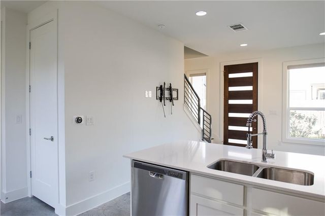 3415 Dalton ST B, Austin, TX 78745