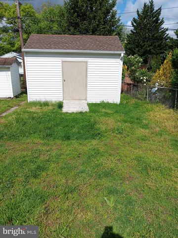 3656 N 3RD ST, Harrisburg, PA 17110