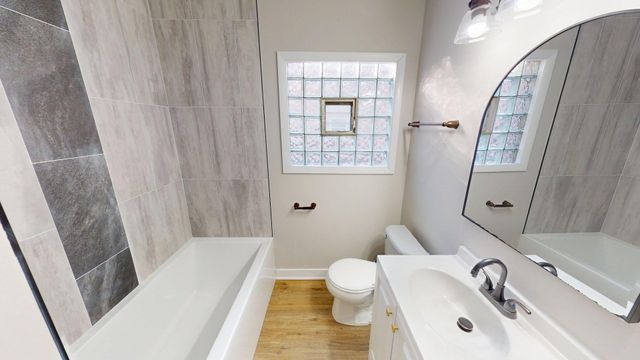 1021 W Vermont Avenue, Chicago, IL 60827