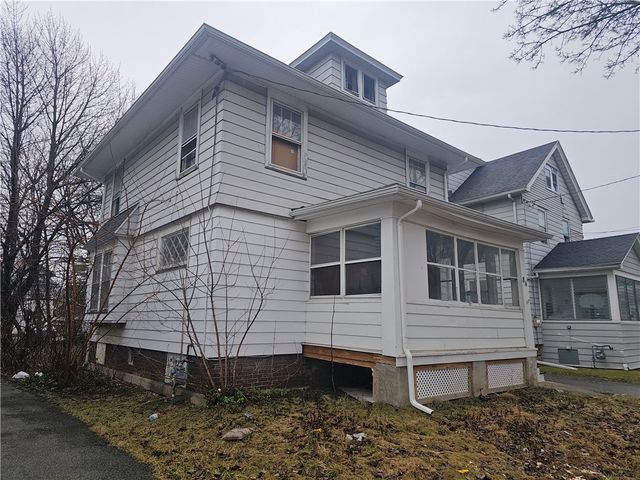 84 Rustic Street, Rochester, NY 14609