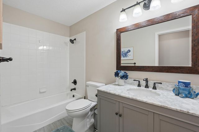 12054 Gantry Lane, Apple Valley, MN 55124