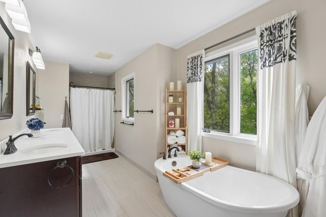 12054 Gantry Lane, Apple Valley, MN 55124