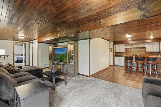 12054 Gantry Lane, Apple Valley, MN 55124