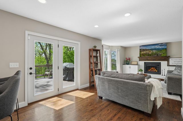 12054 Gantry Lane, Apple Valley, MN 55124