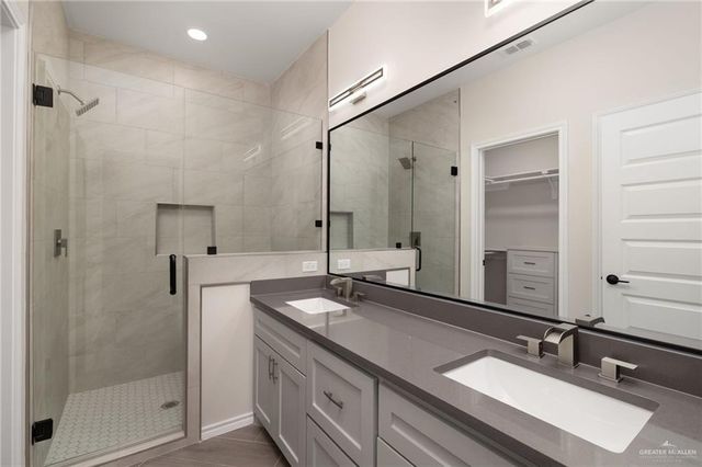 18033 Redwood Street, Combes, TX 78552