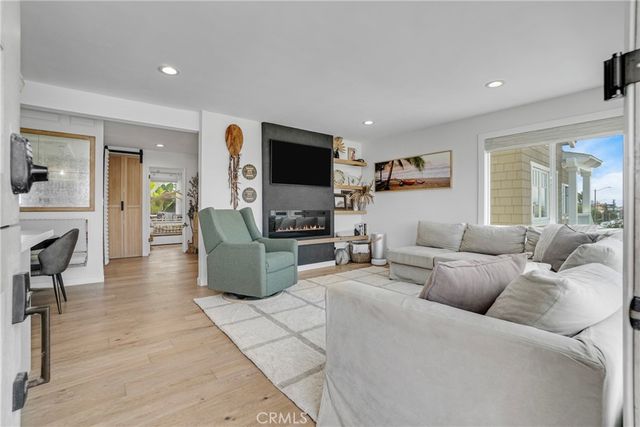 1838 Manhattan Ave, Hermosa Beach, CA 90254