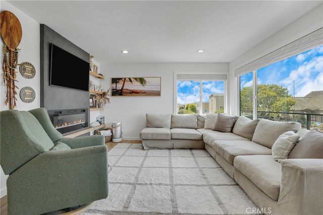 1838 Manhattan Ave, Hermosa Beach, CA 90254