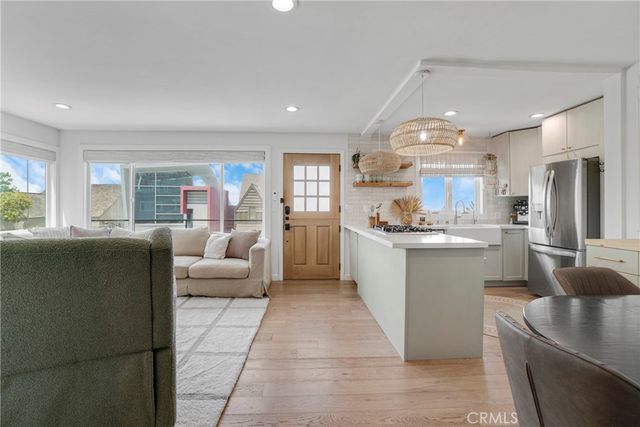 1838 Manhattan Ave, Hermosa Beach, CA 90254
