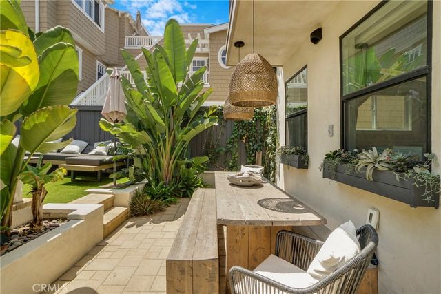 1838 Manhattan Ave, Hermosa Beach, CA 90254
