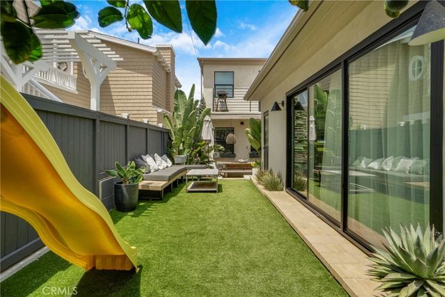 1838 Manhattan Ave, Hermosa Beach, CA 90254