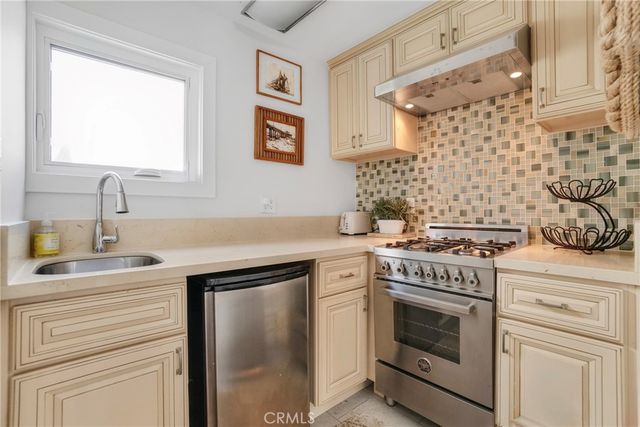 1838 Manhattan Ave, Hermosa Beach, CA 90254