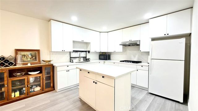 111 Poinsettia, Monrovia, CA 91016