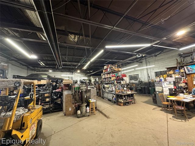 5431 E Davison Street E, Detroit, MI 48212