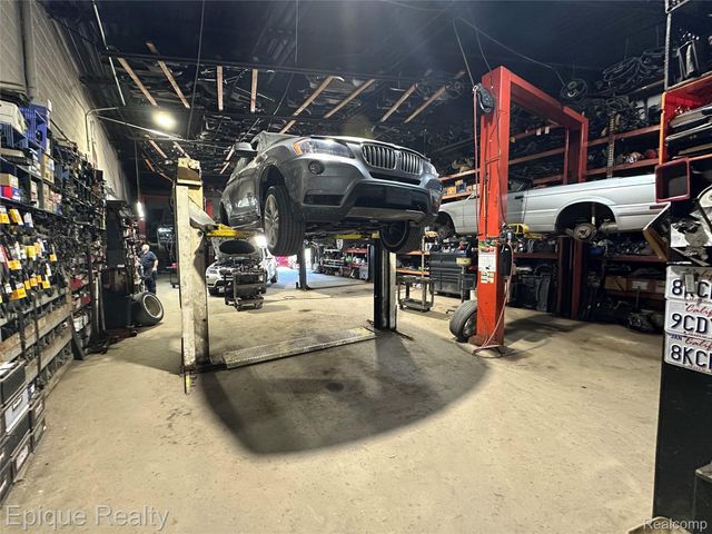 5431 E Davison Street E, Detroit, MI 48212